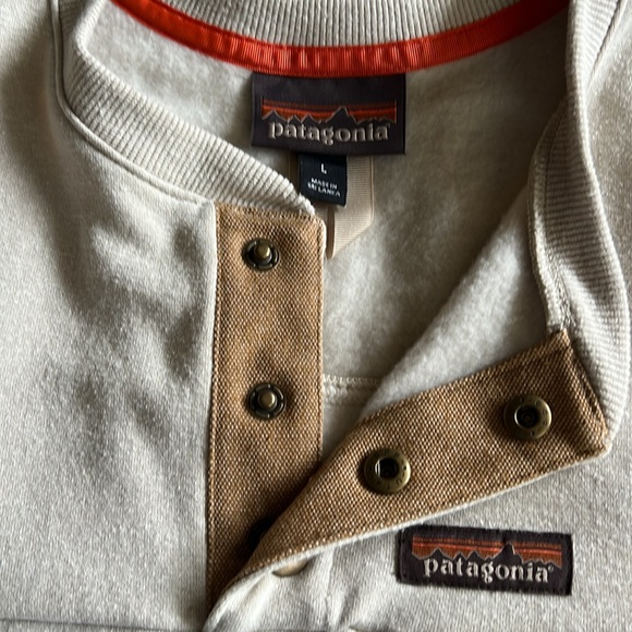 Patagonia Sweatshirt - Picture 3 of 5